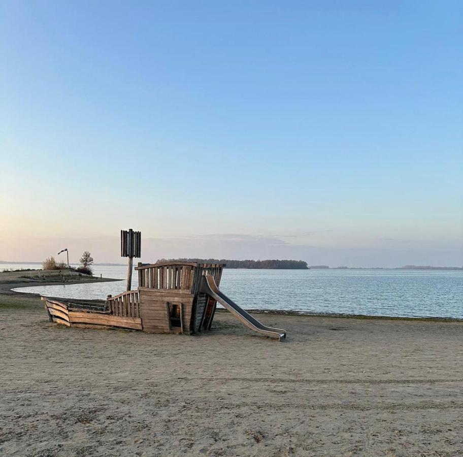 Traum Ferienhaus Mit Dachterrasse Am Veluwemeer Hulshorst Exteriör bild
